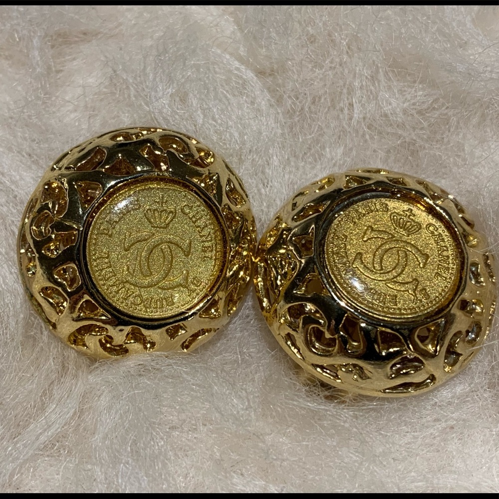 Vintage Chanel clip-on earrings